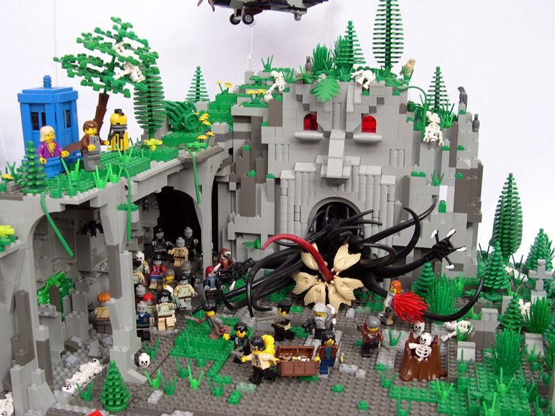 Illustration for article titled These Cthulhu LEGO sets will drive you insane with little plastic bricks